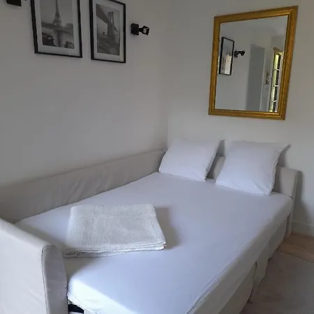 Maison Quai De La Fontaine Parking *