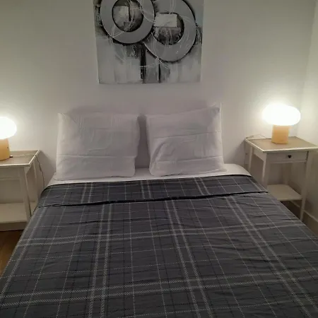 Maison Quai De La Fontaine Parking ニーム