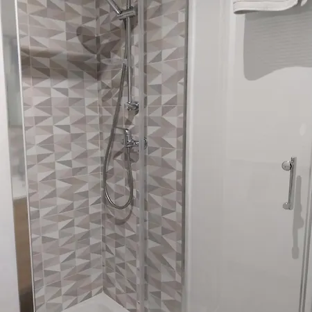 Maison Quai De La Fontaine Parking *