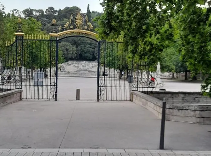 Maison Quai De La Fontaine Parking Nimes