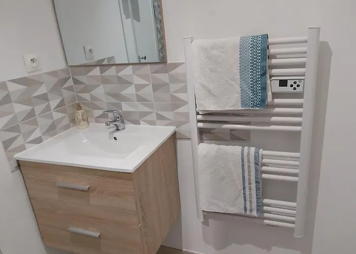 Maison Quai De La Fontaine Parking * Nimes